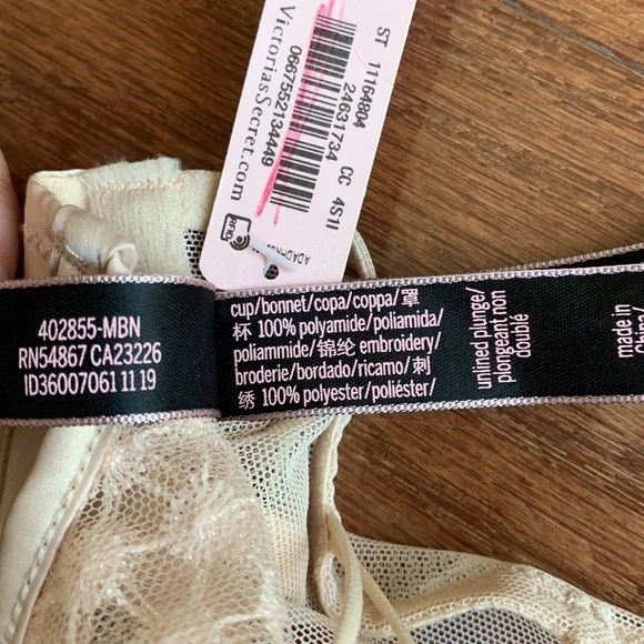 NWT Victoria's Secret Very Sexy Starburst Plunge Bra Cream Underwire Unlined 32B - Picture 12 of 13